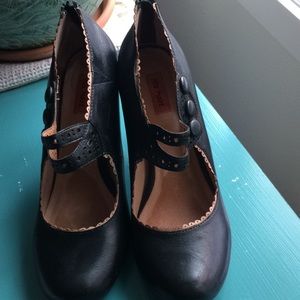 Miz Mooz pumps